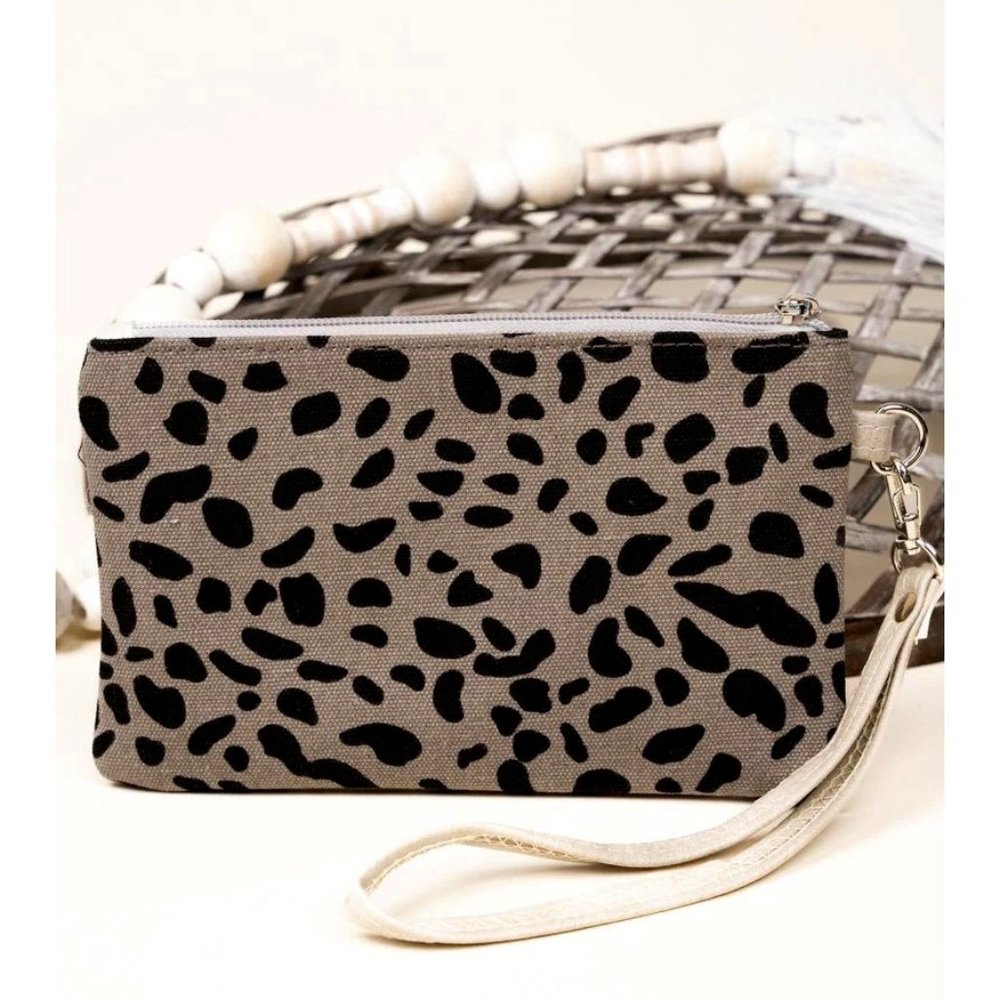 Pouch, Travel Case, Wristlet. Gray/Black Animal Print Pattern. NWT